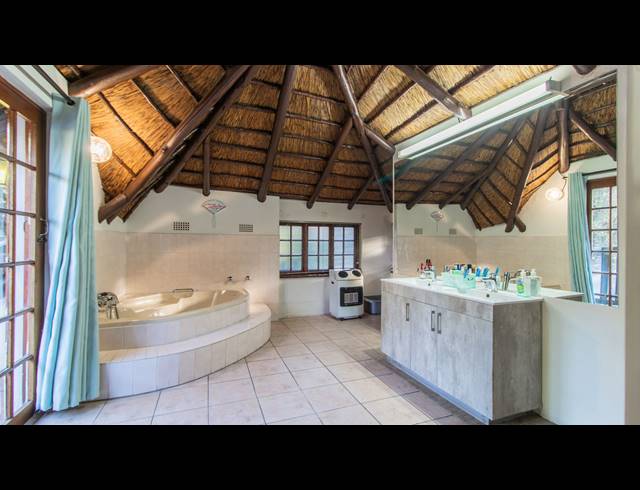 4 BEDROOM HOUSE FOR SALE IN SENDERWOOD